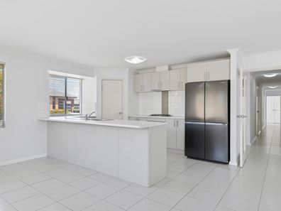 8 Amazon Drive, Baldivis WA 6171