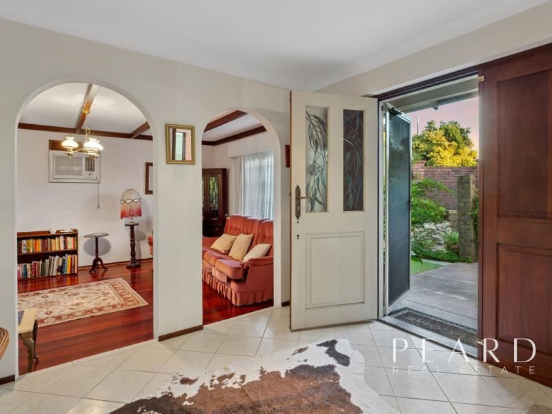 13 Garland Way, Trigg