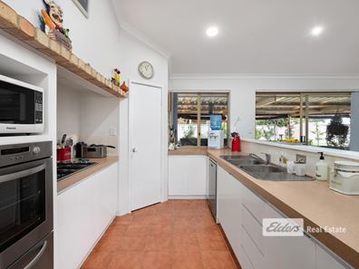 9 Waxflower Place, Eaton WA 6232