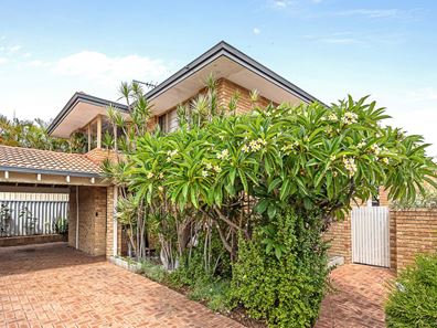 4/31-33 Bower Street, Doubleview WA 6018