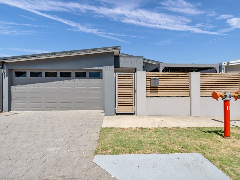 21 Plunkett Turn, Canning Vale WA 6155
