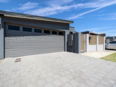 21 Plunkett Turn, Canning Vale WA 6155