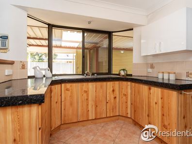 4 Lacebark Close, South Lake WA 6164