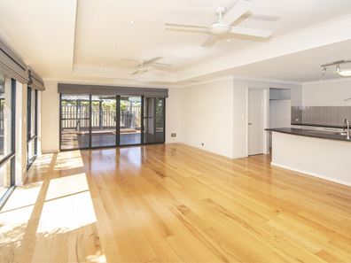 4 Stockyard Lane, Geographe WA 6280