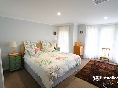20 Lakeside Drive, Mckail WA 6330