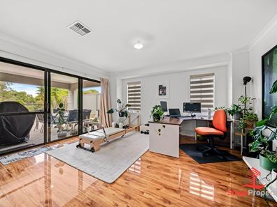 19 Chambri Chase, Success WA 6164