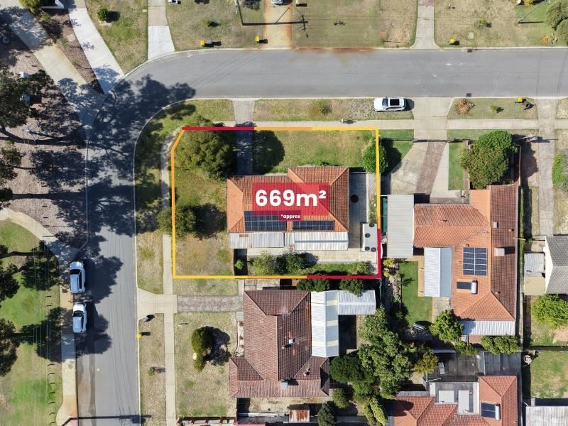 11 Elvington Way, Thornlie WA 6108