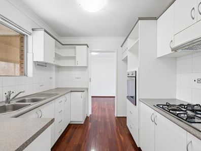 11 Elvington Way, Thornlie WA 6108