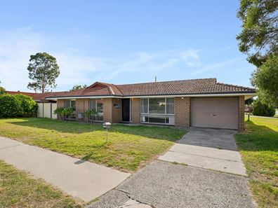 11 Elvington Way, Thornlie WA 6108