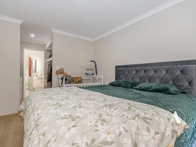 15 Palmerston Loop, Hilbert WA 6112