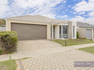 24 Hollyford Parade, Butler WA 6036