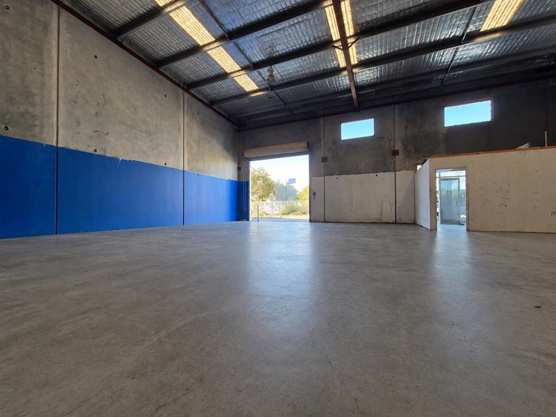 17/242 Beringarra Avenue, Malaga WA 6090