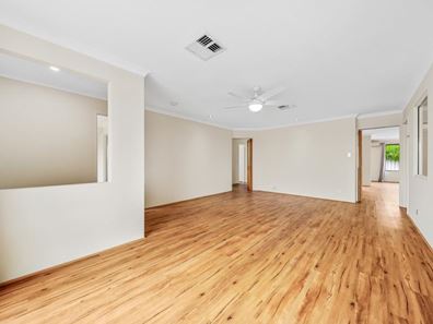 4 Cleland Close, Clarkson WA 6030