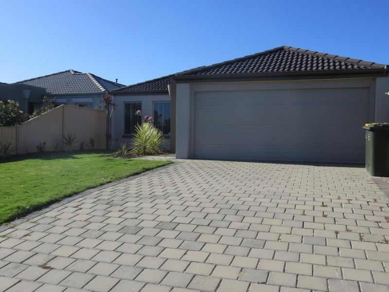 41 Van Gogh Road, Tapping