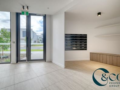 210/38 Cygnus Parade, Waterford WA 6152