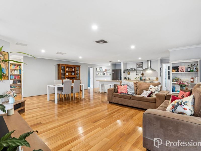 11 Silverpan Way, Byford WA 6122