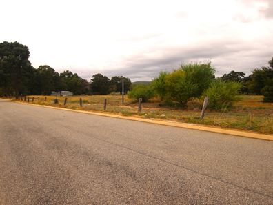 8B Whittaker Way, Waroona WA 6215