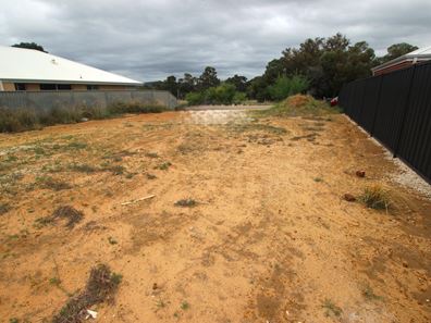 8B Whittaker Way, Waroona WA 6215