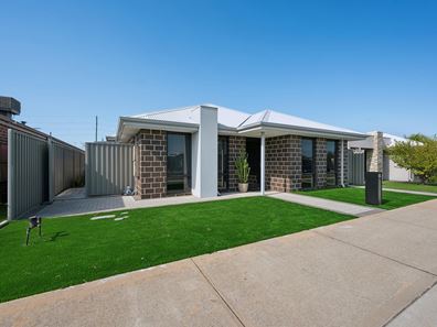 11 Mayor Street, Harrisdale WA 6112