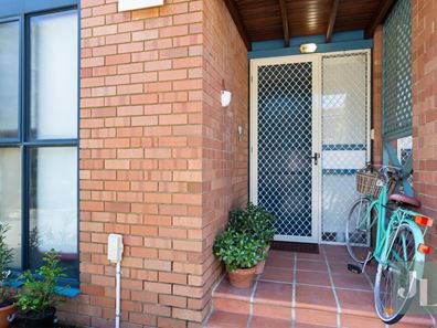 2/28 Cunningham Terrace, Daglish WA 6008