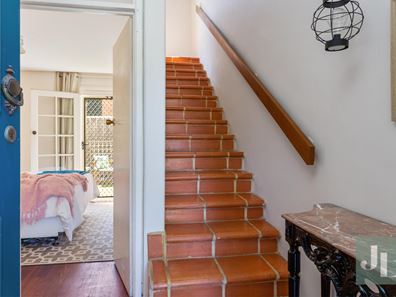 2/28 Cunningham Terrace, Daglish WA 6008