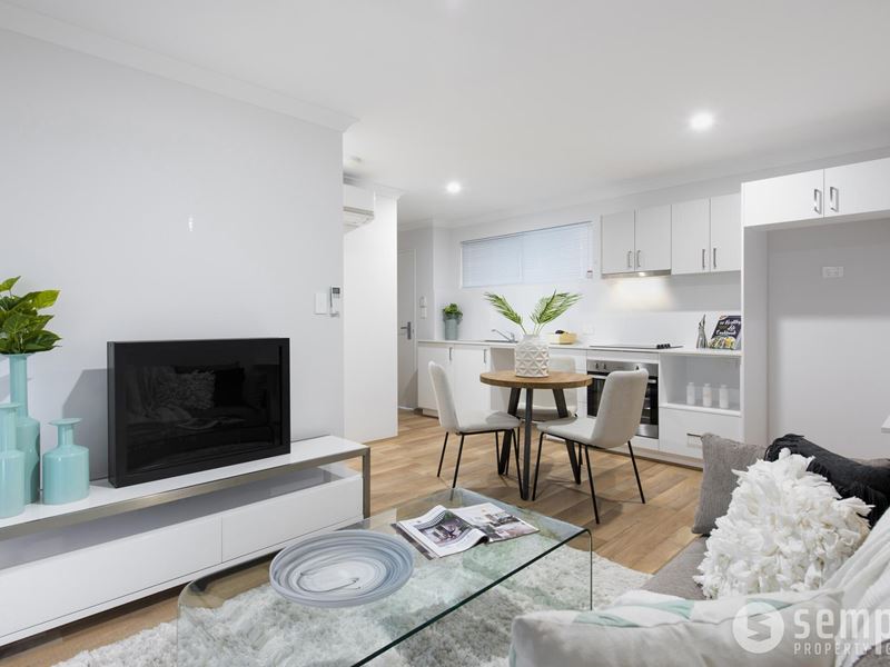 21/2 Delaronde Drive, Success WA 6164