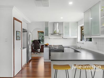 10 Tonrita Place, Wanneroo WA 6065