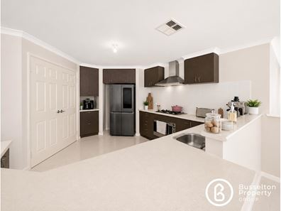 34 Santons Approach, Yalyalup WA 6280
