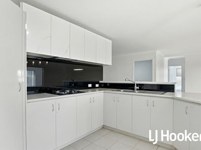 35 Dillwynia Bend, Banksia Grove WA 6031