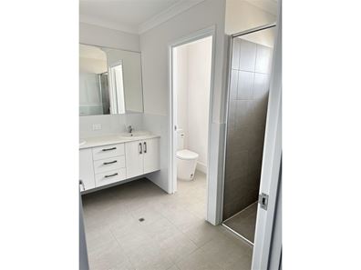 6 Galveston Court, Meadow Springs WA 6210