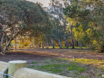 42 Bullock Drive, Oakford WA 6121
