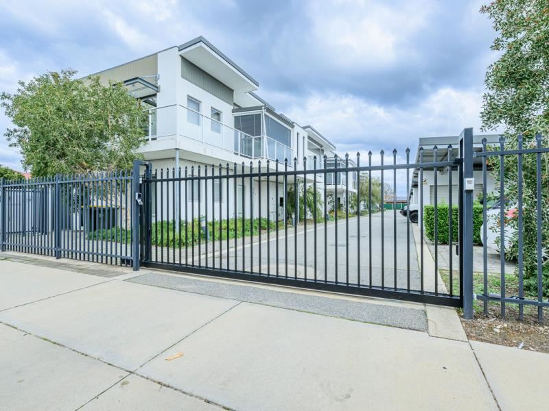 18/13 Spring Avenue, Midland