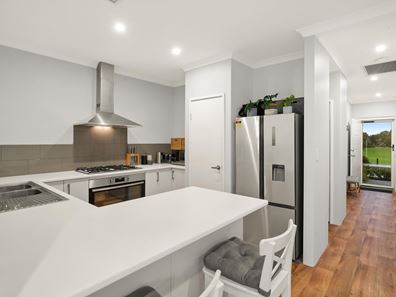 44 Paparone Road, Baldivis WA 6171