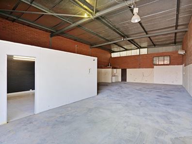 2/242 Star Street, Welshpool WA 6106