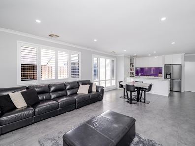 45 Lancewood Street, Banksia Grove WA 6031