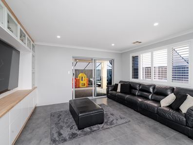45 Lancewood Street, Banksia Grove WA 6031