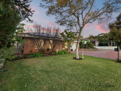 4 David Close, Osborne Park WA 6017