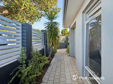 17A Tetworth Crescent, Nollamara WA 6061