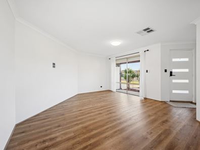 53 Gnangara Drive, Waikiki WA 6169