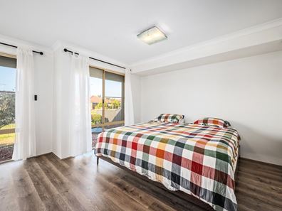 53 Gnangara Drive, Waikiki WA 6169
