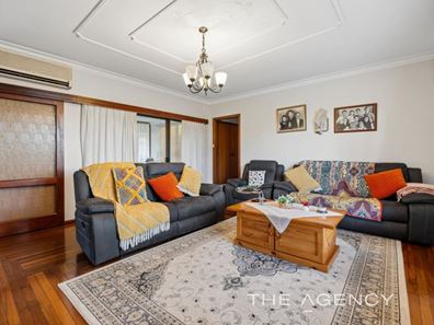 1 Cornhill Crescent, Alexander Heights WA 6064