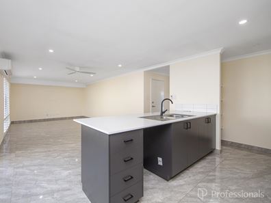 28 Mcgiffen Avenue, Alkimos WA 6038