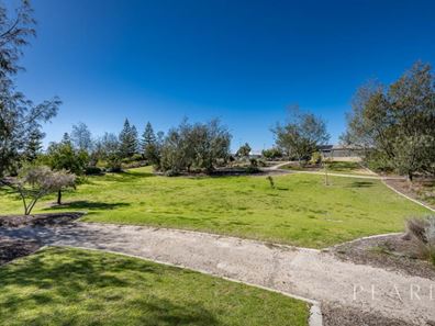 16 Garnet Lane, Eglinton WA 6034