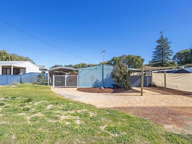 4 Whitfield Road, Jurien Bay WA 6516