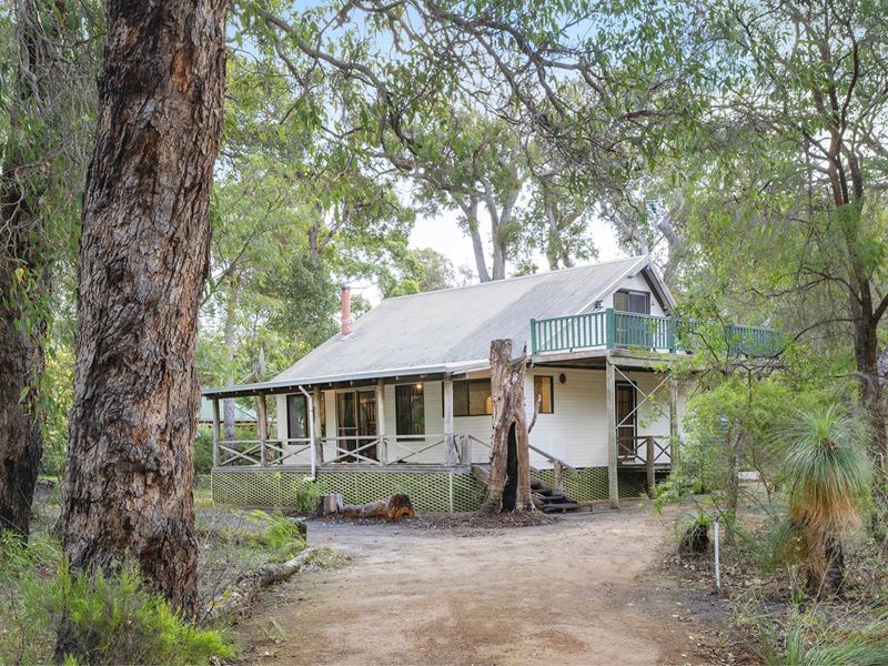 11 Clements Crescent, Molloy Island