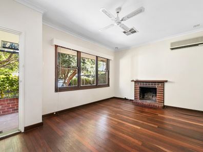 39 Jagoe Loop, Willagee WA 6156