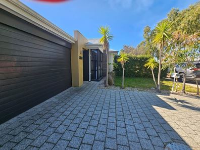 7 Windermere Blvd, Aveley WA 6069