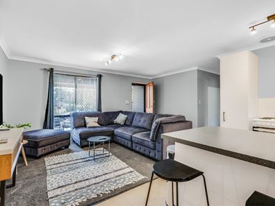 16 Saskatchewan Way, Greenfields WA 6210