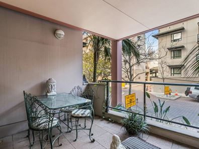 1/118 Mounts Bay Road, Perth WA 6000