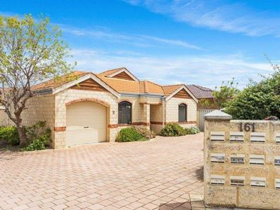 12/161 Sevenoaks Street, Cannington WA 6107